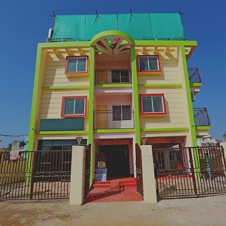 Hotel Grand Paradise Bhubaneswar Esterno foto
