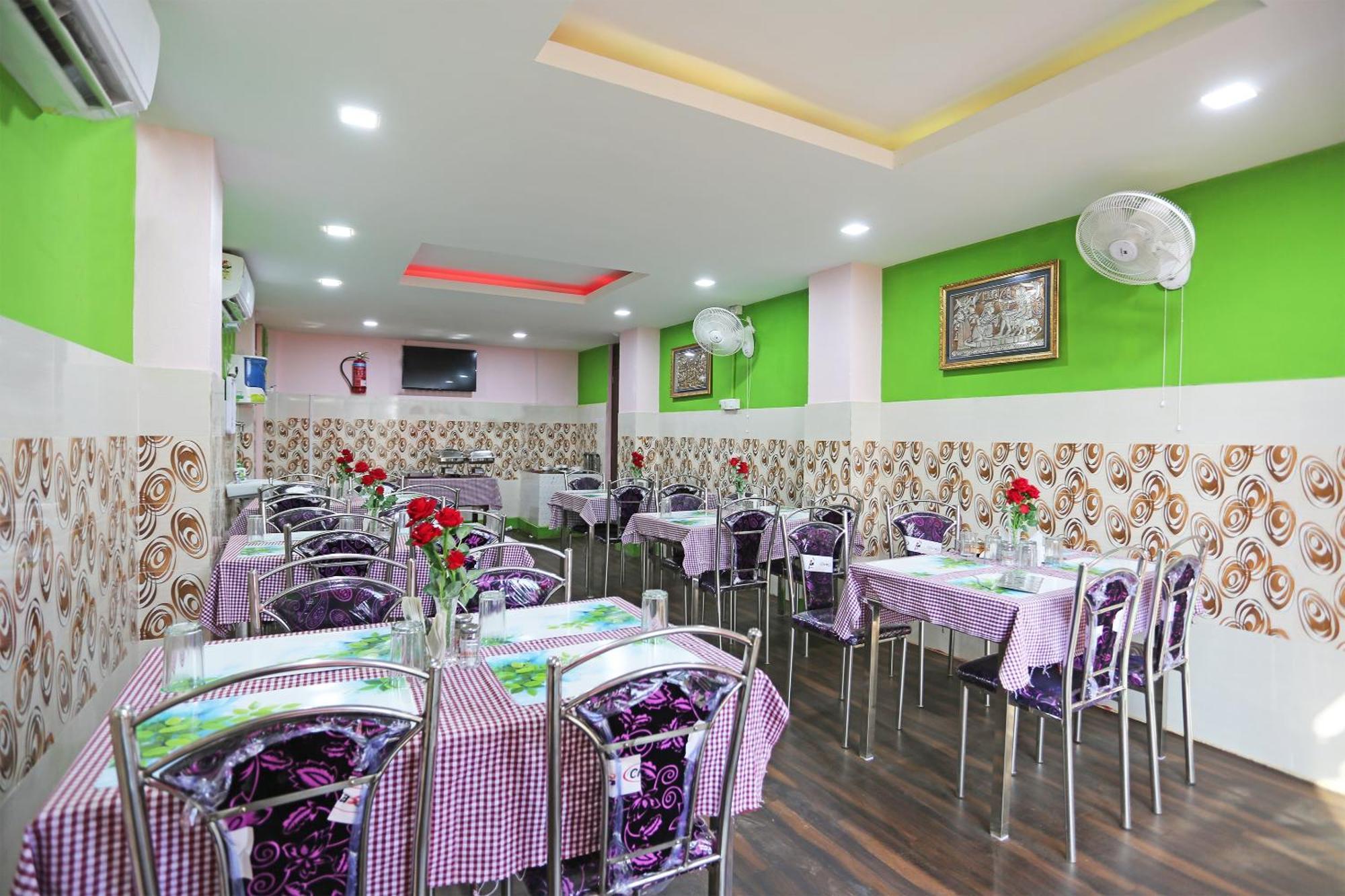 Hotel Grand Paradise Bhubaneswar Esterno foto