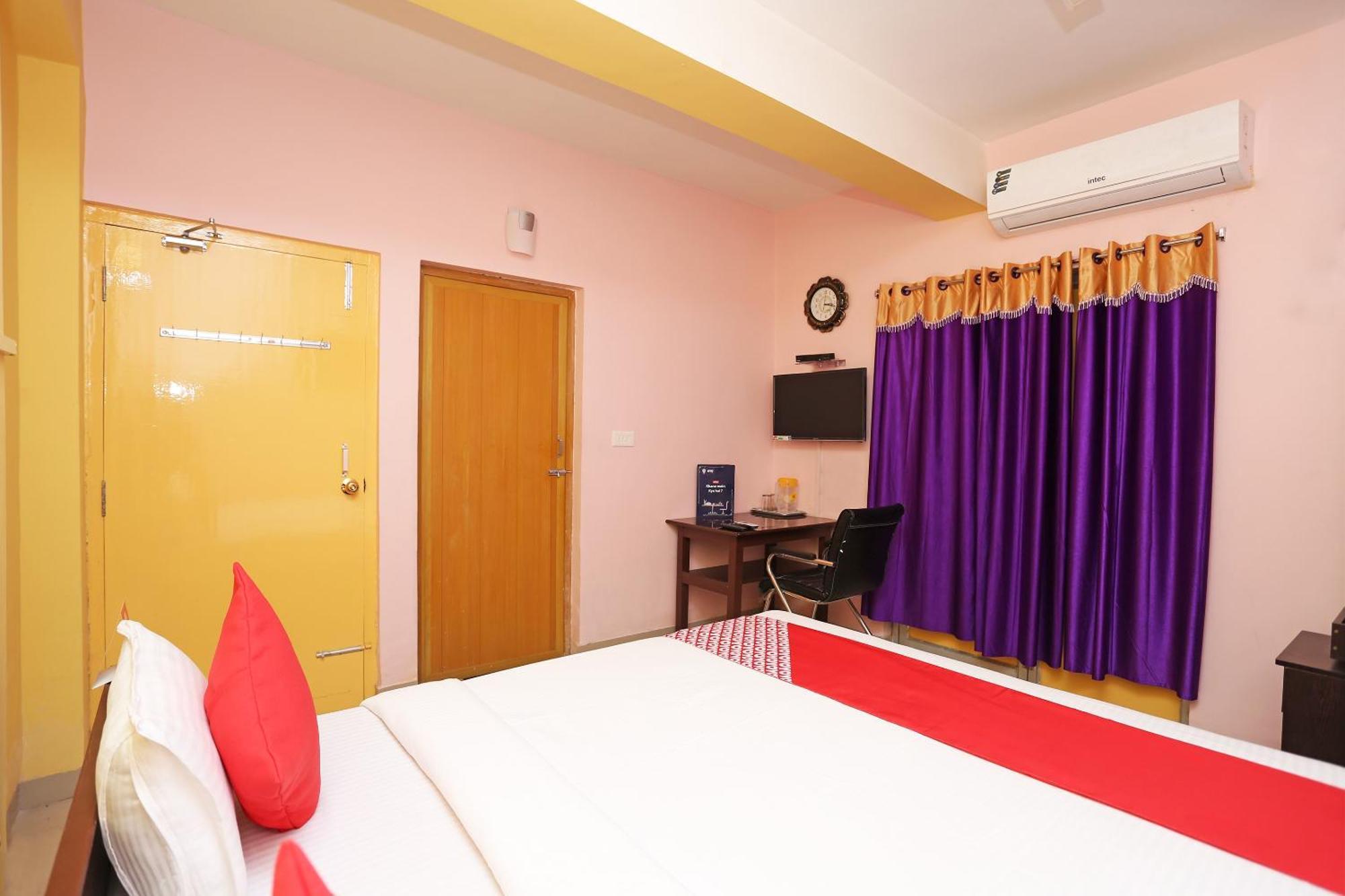 Hotel Grand Paradise Bhubaneswar Esterno foto