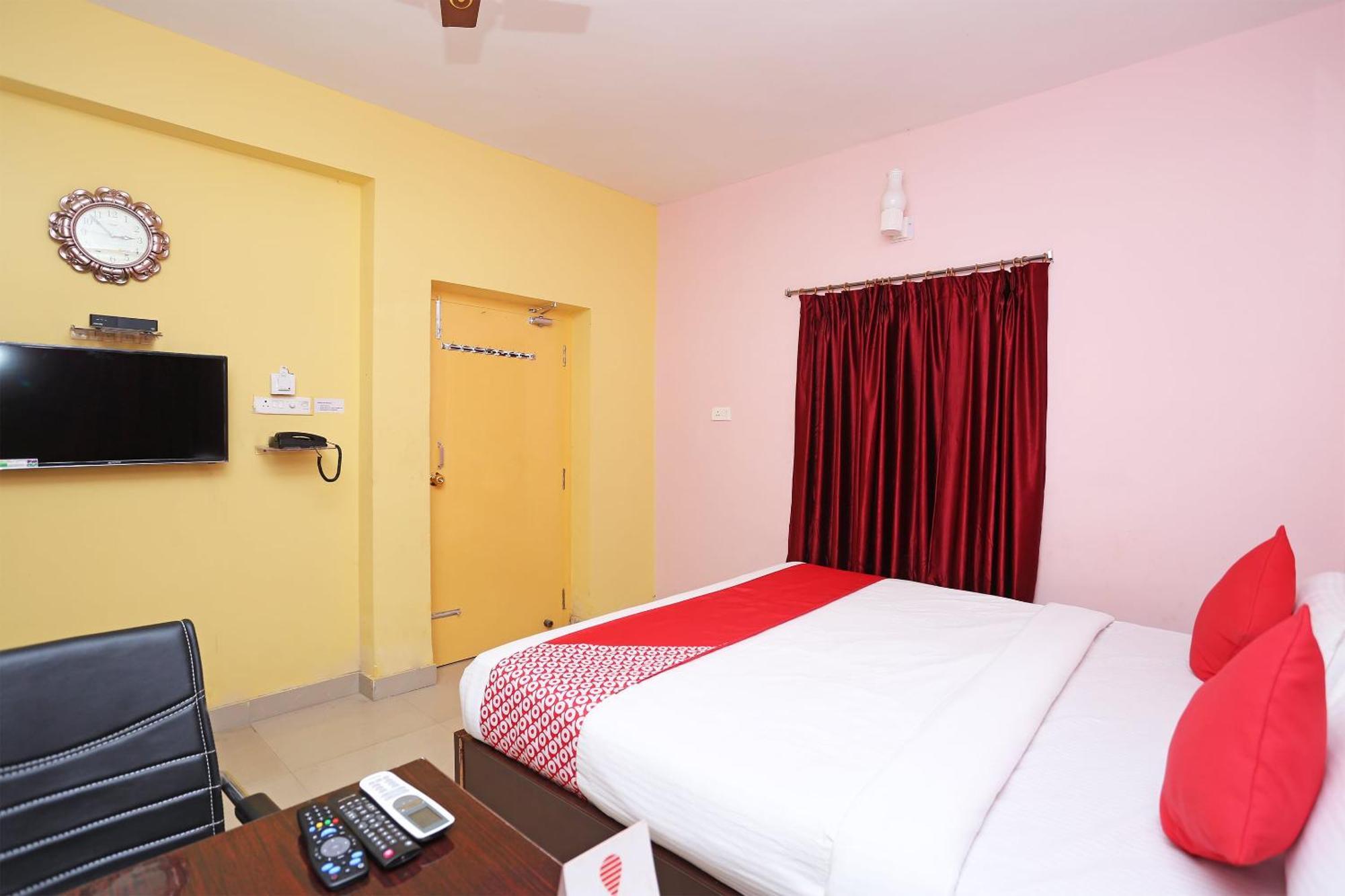 Hotel Grand Paradise Bhubaneswar Esterno foto