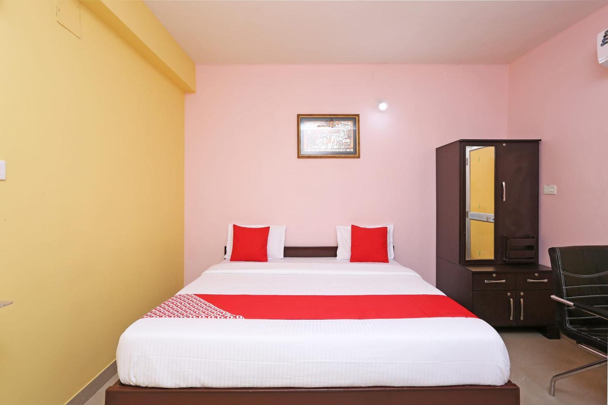 Hotel Grand Paradise Bhubaneswar Esterno foto